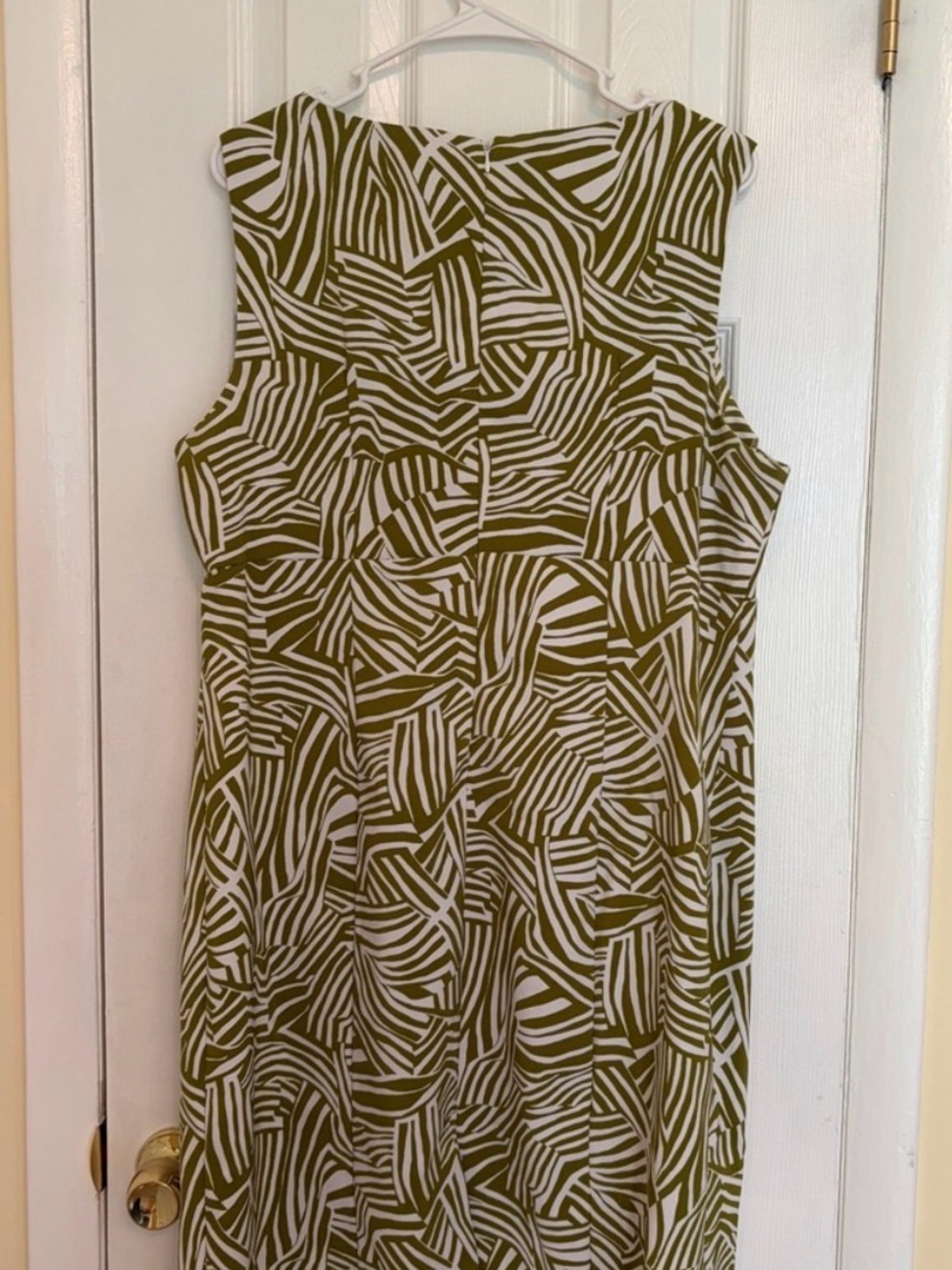 Perceptions New York Plus Size Olive Green & White Zebra Print Dress - Size 18 - Picture 3 of 8